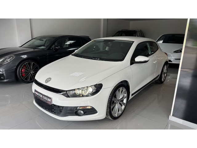 Volkswagen Scirocco 2.0 TDI DPF DSG 103 kW (140 CV)