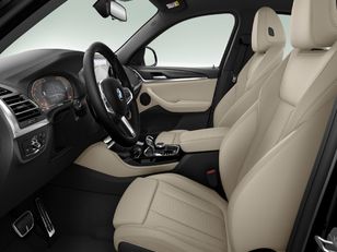 BMW X4 xDrive20d color Negro. Año 2024. 140KW(190CV). Diésel. En concesionario Novomóvil Oleiros de Coruña