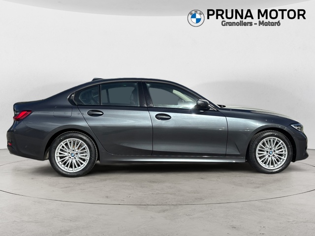 BMW Serie 3 320d color Gris. Año 2021. 140KW(190CV). Diésel. En concesionario Pruna Motor, S.L de Barcelona