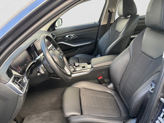 BMW Serie 3 320d color Gris. Año 2021. 140KW(190CV). Diésel. En concesionario Pruna Motor, S.L de Barcelona