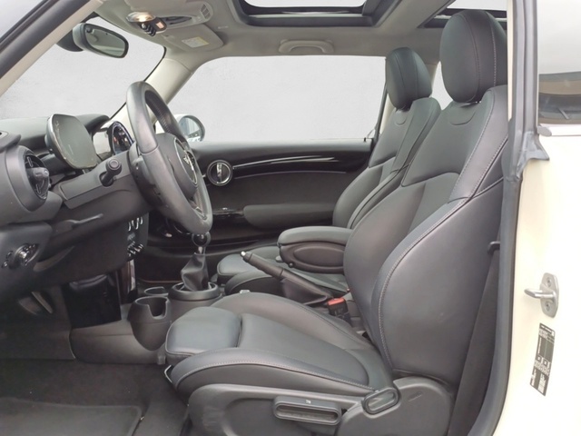 fotoG 13 del MINI MINI Cooper 100 kW (136 CV) 136cv Gasolina del 2021 en Las Palmas