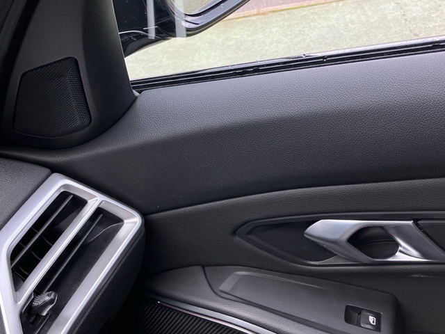 BMW Serie 3 318d Touring color Negro. Año 2025. 110KW(150CV). Diésel. En concesionario Bernesga Motor León (Bmw y Mini) de León