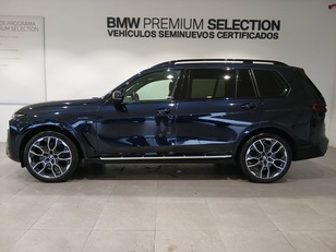 Fotos de BMW X7 xDrive40d color Negro. Año 2024. 259KW(352CV). Diésel. En concesionario ALBAMOCION CIUDAD REAL  de Ciudad Real