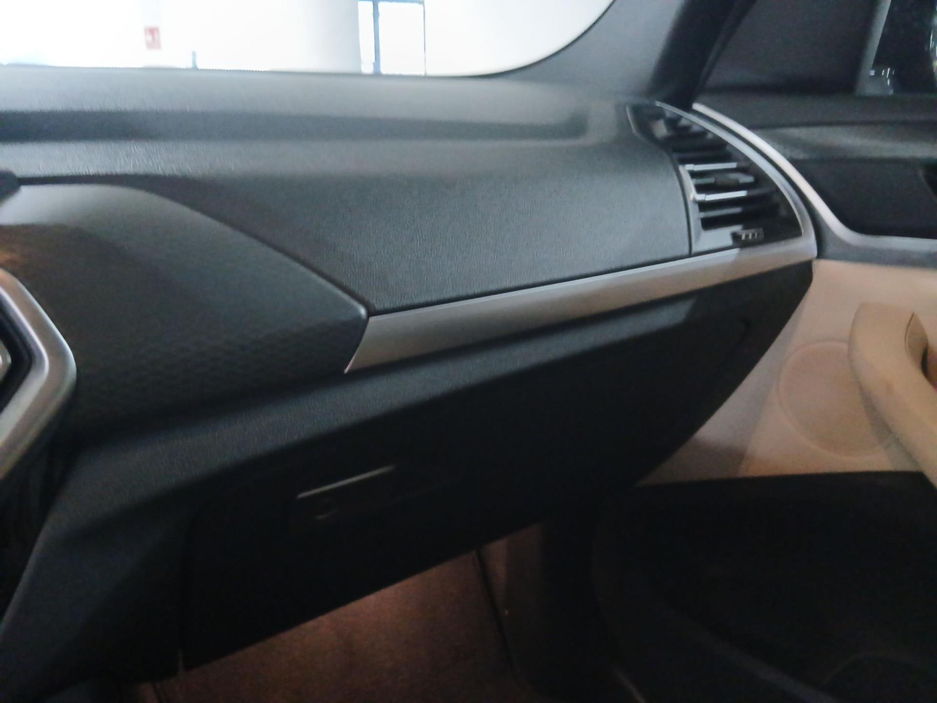 BMW X3 xDrive20d color Negro. Año 2024. 140KW(190CV). Diésel. En concesionario Automotor Premium Velázquez - Málaga de Málaga