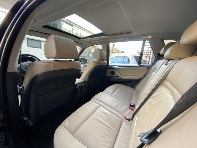 BMW X5 4.8i 261 kW (355 CV)