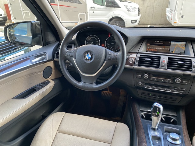 BMW X5 4.8i 261 kW (355 CV)
