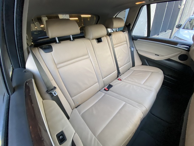 BMW X5 4.8i 261 kW (355 CV)