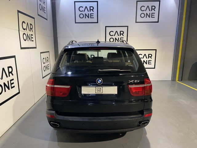 BMW X5 4.8i 261 kW (355 CV)