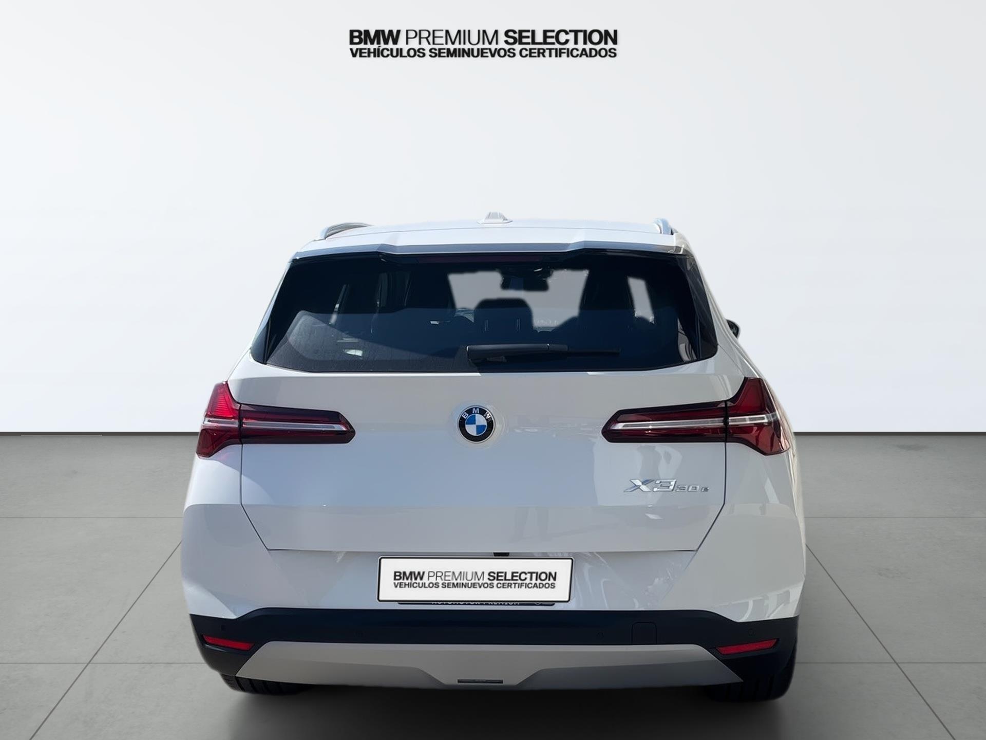 BMW X3 xDrive30e color Blanco. Año 2025. 220KW(299CV). Híbrido Electro/Gasolina. En concesionario Automotor Premium Viso - Málaga de Málaga