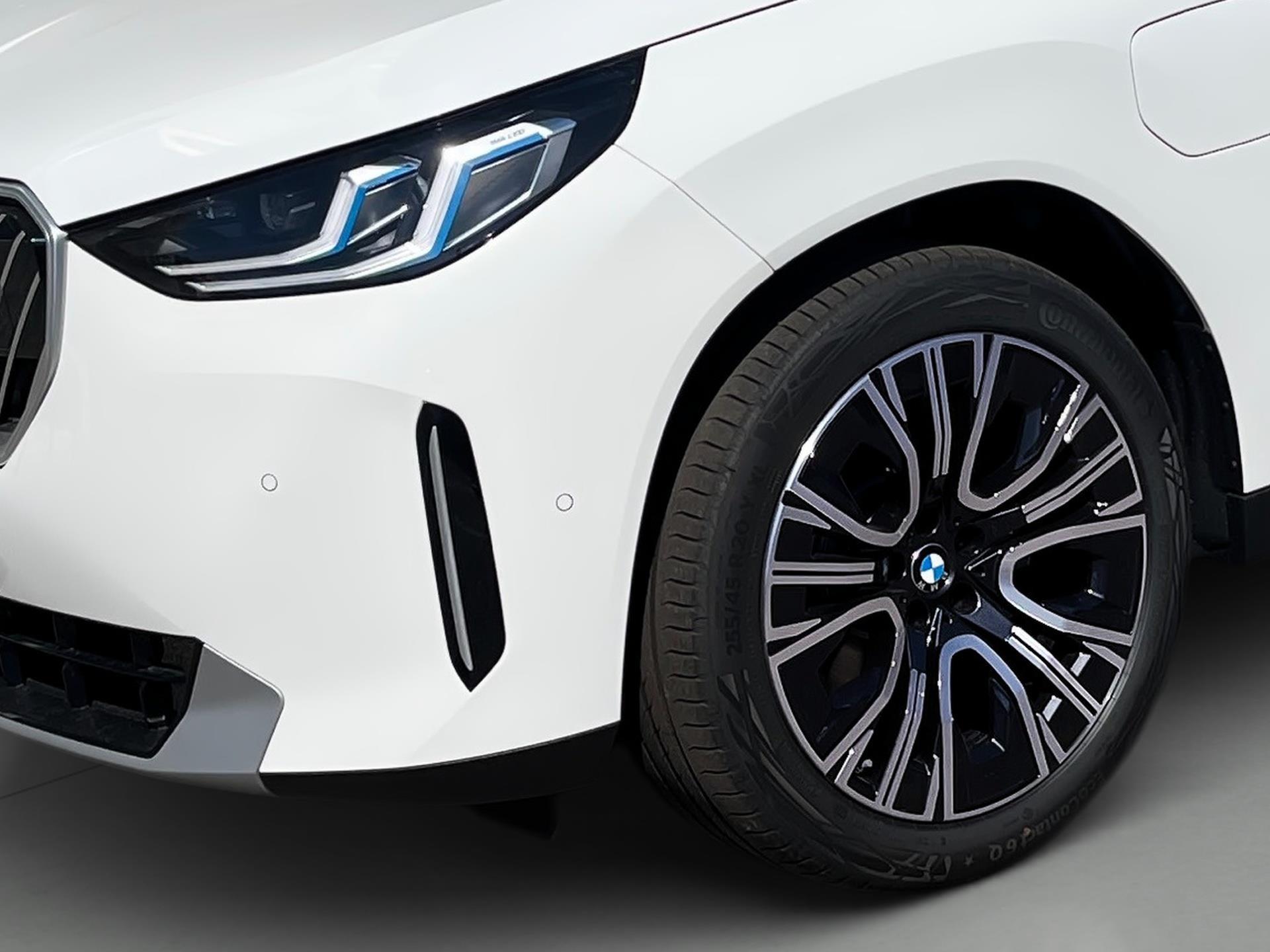 BMW X3 xDrive30e color Blanco. Año 2025. 220KW(299CV). Híbrido Electro/Gasolina. En concesionario Automotor Premium Viso - Málaga de Málaga