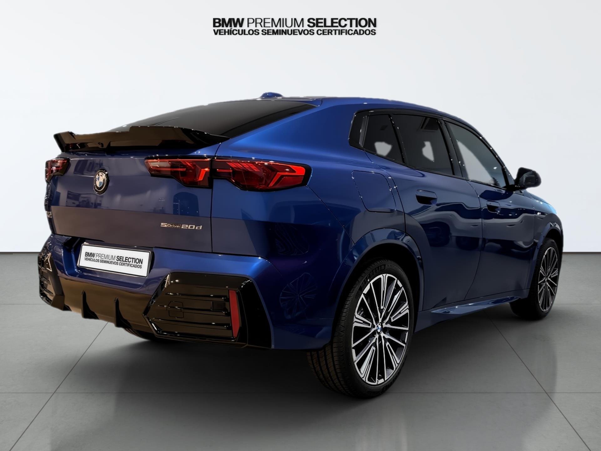BMW X2 sDrive20d color Azul. Año 2025. 120KW(163CV). Diésel. En concesionario Automotor Costa, S.L.U. de Almería
