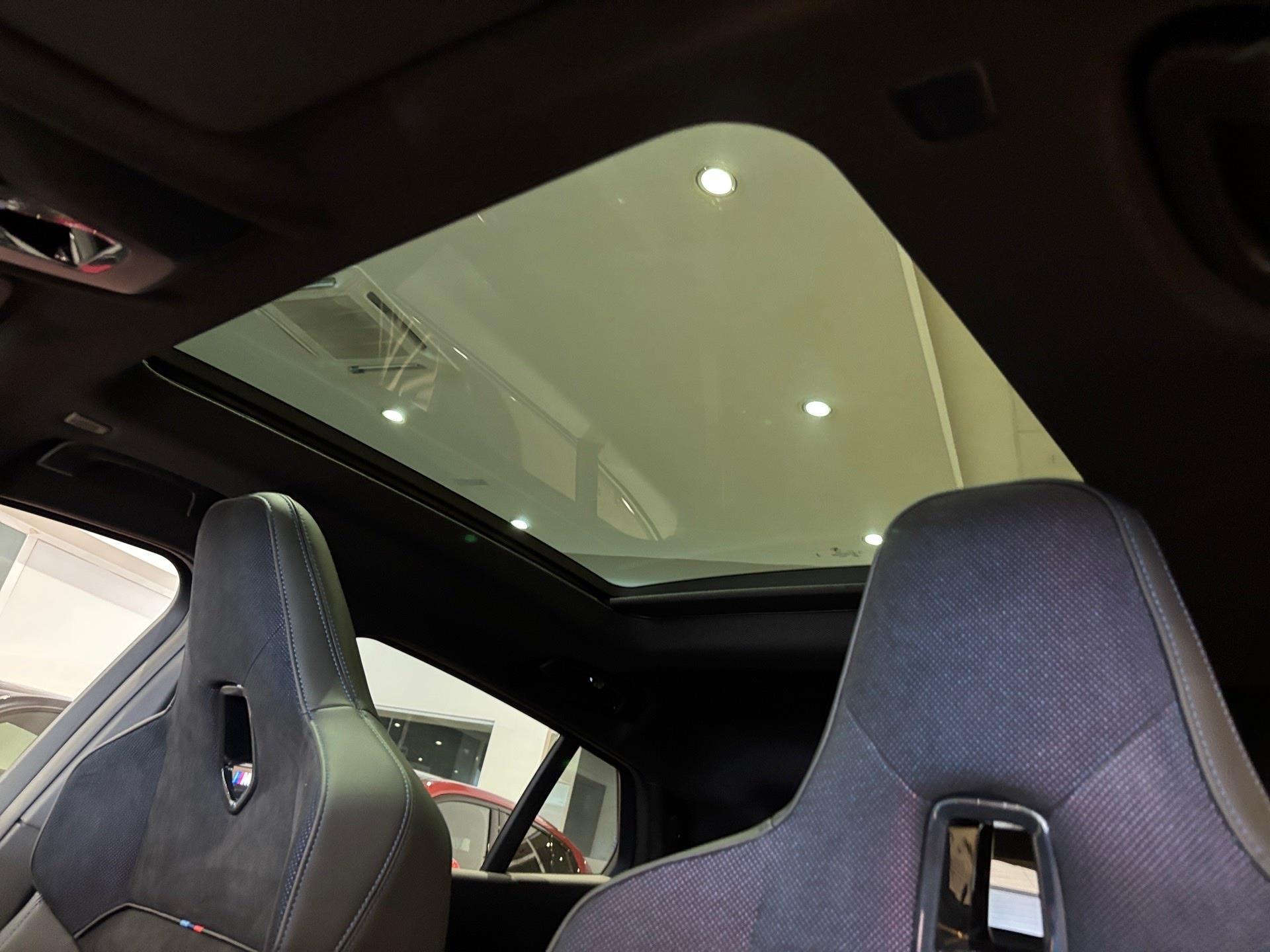 BMW X2 sDrive20d color Azul. Año 2025. 120KW(163CV). Diésel. En concesionario Automotor Costa, S.L.U. de Almería