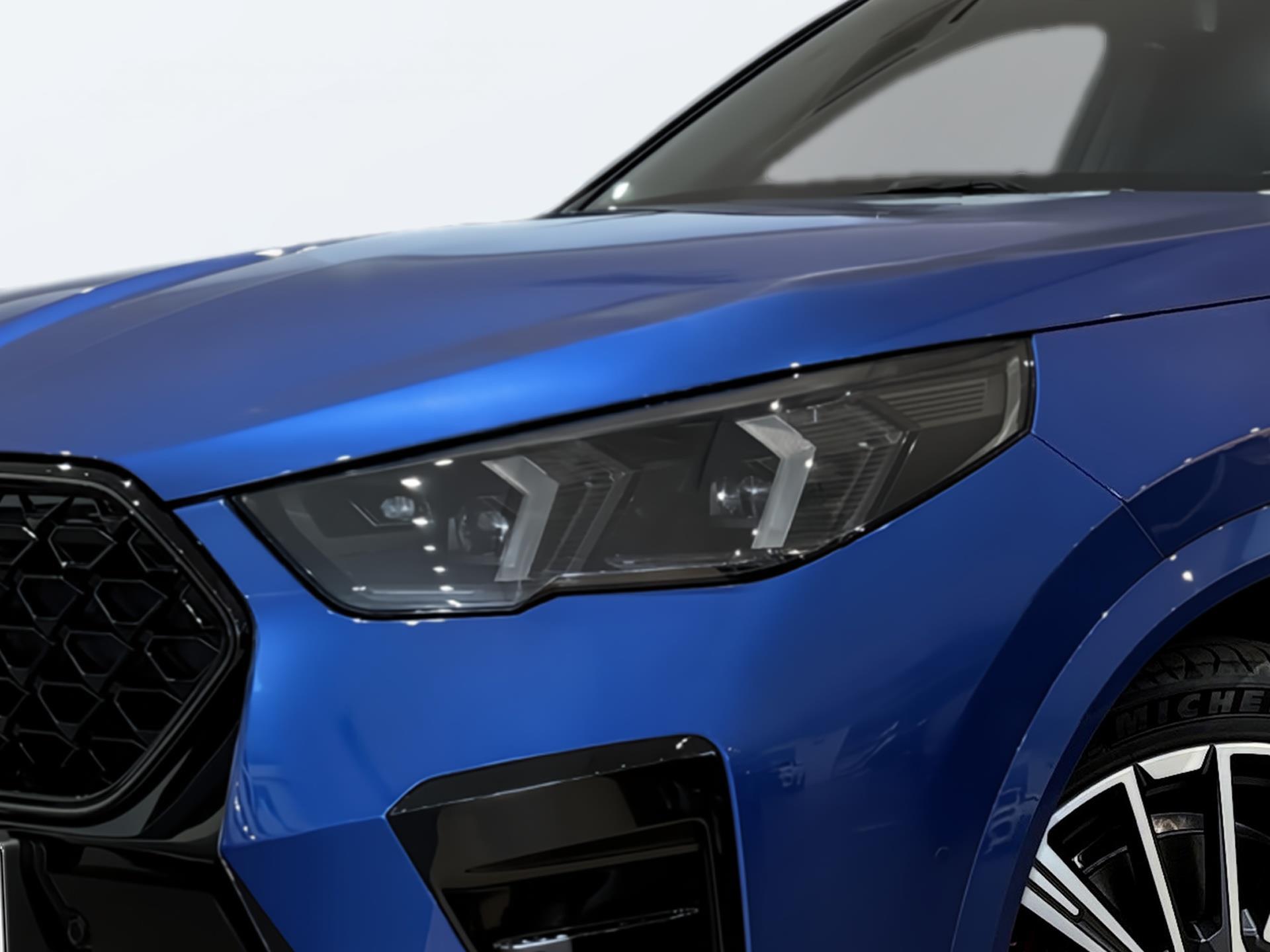 BMW X2 sDrive20d color Azul. Año 2025. 120KW(163CV). Diésel. En concesionario Automotor Costa, S.L.U. de Almería