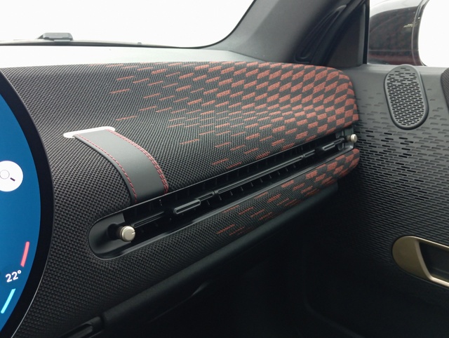 fotoG 21 del MINI MINI Cooper E 135 kW (184 CV) 184cv Eléctrico del 2025 en Zaragoza