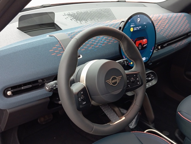 fotoG 12 del MINI MINI Aceman E 135 kW (184 CV) 184cv Eléctrico del 2025 en Zaragoza