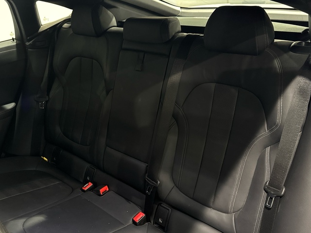 BMW X6 xDrive40d color Blanco. Año 2021. 250KW(340CV). Diésel. En concesionario Burgocar (Bmw y Mini) de Burgos