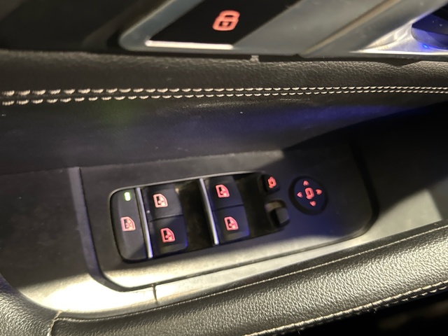 BMW X6 xDrive40d color Blanco. Año 2021. 250KW(340CV). Diésel. En concesionario Burgocar (Bmw y Mini) de Burgos