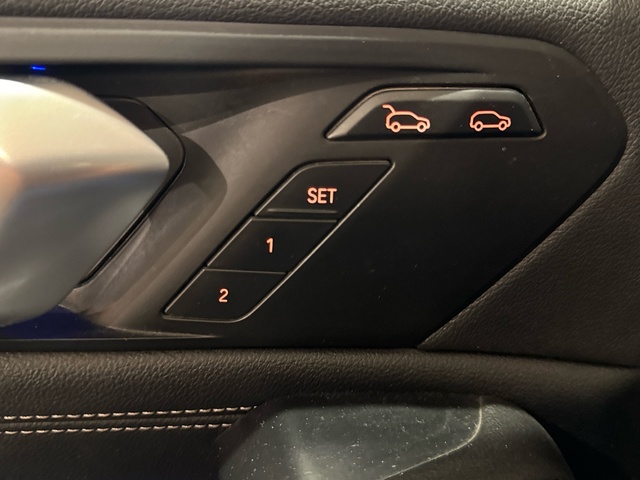 BMW X6 xDrive40d color Blanco. Año 2021. 250KW(340CV). Diésel. En concesionario Burgocar (Bmw y Mini) de Burgos