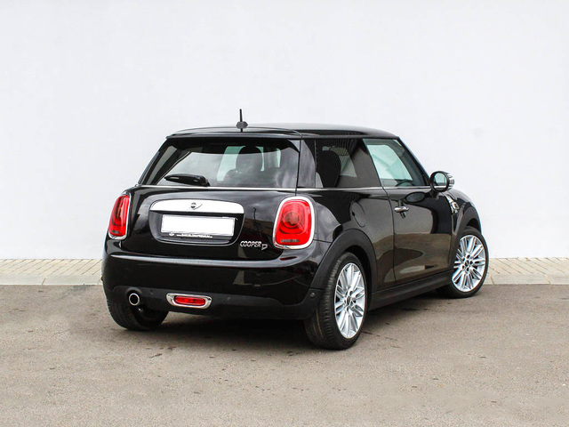 fotoG 3 del MINI MINI Cooper D 85 kW (116 CV) 116cv Diésel del 2018 en Barcelona