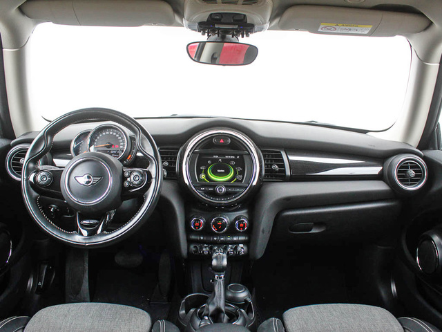 fotoG 6 del MINI MINI Cooper D 85 kW (116 CV) 116cv Diésel del 2018 en Barcelona