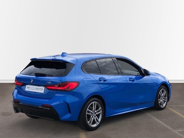 BMW Serie 1 118i color Azul. Año 2023. 103KW(140CV). Gasolina. En concesionario Proa Premium Ibiza de Illes Balears