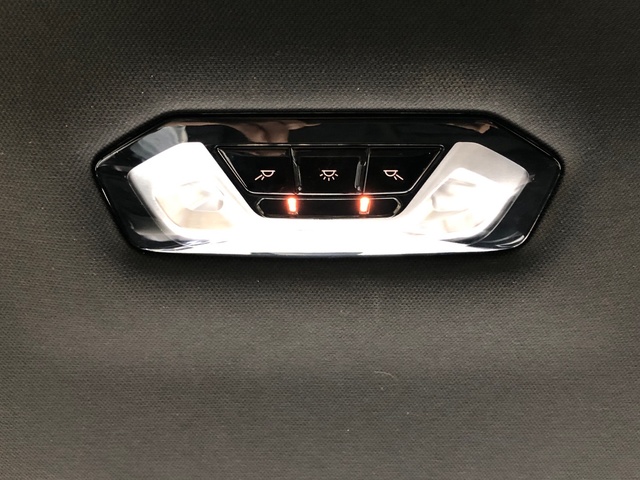 BMW Serie 1 118i color Azul. Año 2023. 103KW(140CV). Gasolina. En concesionario Proa Premium Ibiza de Illes Balears