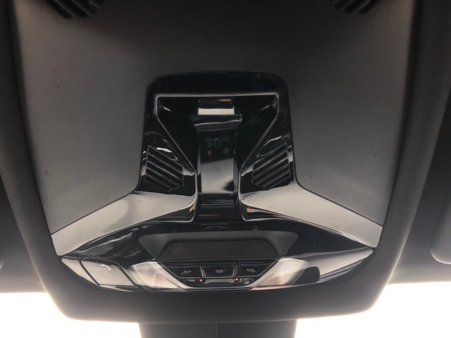 BMW Serie 1 118i color Azul. Año 2023. 103KW(140CV). Gasolina. En concesionario Proa Premium Ibiza de Illes Balears