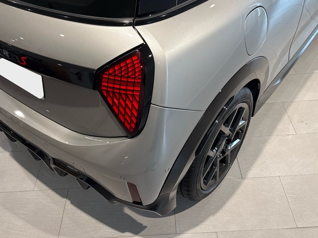 fotoG 12 del MINI MINI Cooper S 150 kW (204 CV) 204cv Gasolina del 2025 en Burgos