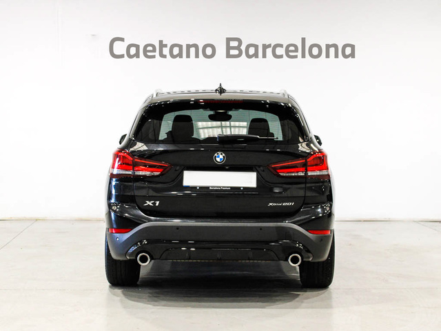 BMW X1 xDrive20i color Negro. Año 2020. 141KW(192CV). Gasolina. En concesionario Barcelona Premium -- GRAN VIA de Barcelona