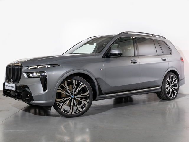 BMW X7 xDrive40d color Gris. Año 2025. 259KW(352CV). Diésel. En concesionario Oliva Motor Girona de Girona