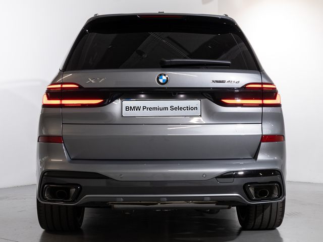 BMW X7 xDrive40d color Gris. Año 2025. 259KW(352CV). Diésel. En concesionario Oliva Motor Girona de Girona