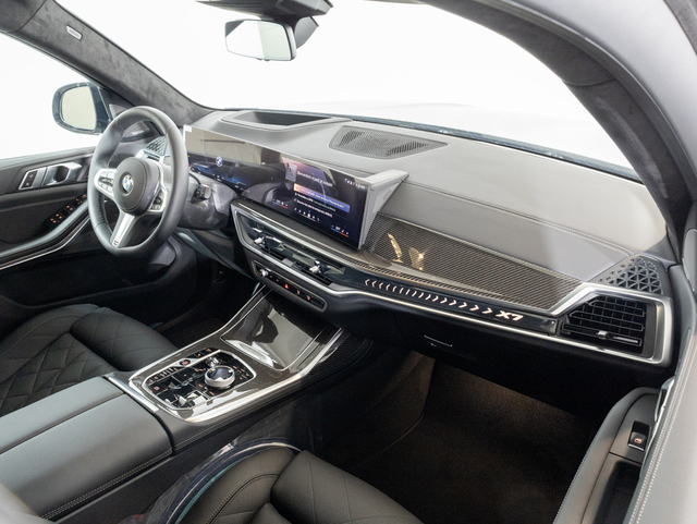 BMW X7 xDrive40d color Gris. Año 2025. 259KW(352CV). Diésel. En concesionario Oliva Motor Girona de Girona