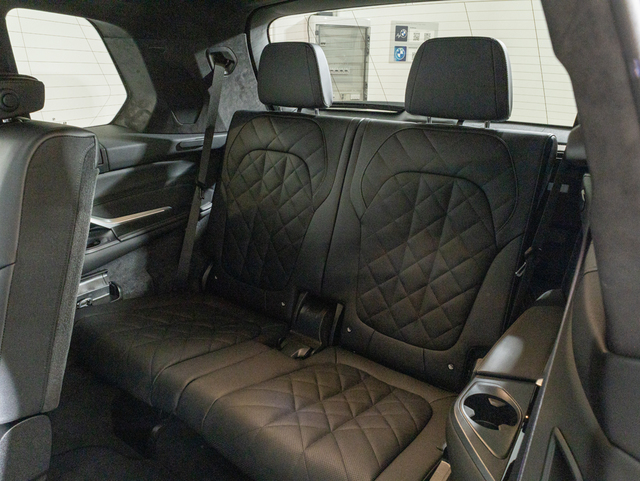 BMW X7 xDrive40d color Gris. Año 2025. 259KW(352CV). Diésel. En concesionario Oliva Motor Girona de Girona