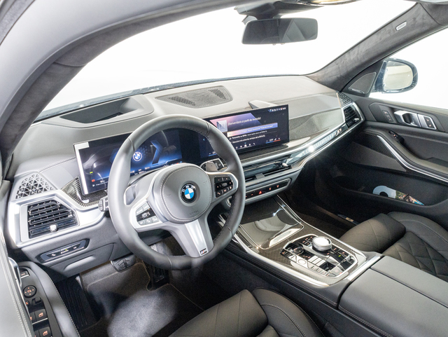 BMW X7 xDrive40d color Gris. Año 2025. 259KW(352CV). Diésel. En concesionario Oliva Motor Girona de Girona