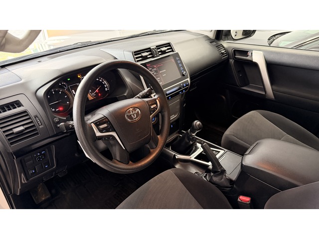 Toyota Land Cruiser 2.8 D-4D GX 150 kW (204 CV)