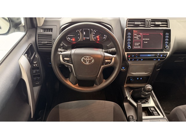 Toyota Land Cruiser 2.8 D-4D GX 150 kW (204 CV)