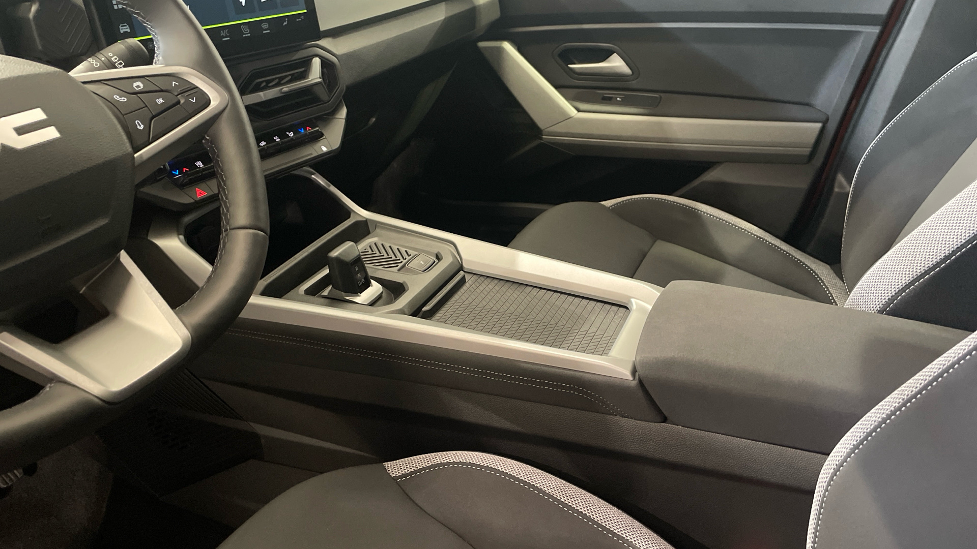 Dacia Bigster Hybrid 155 en Barcelona