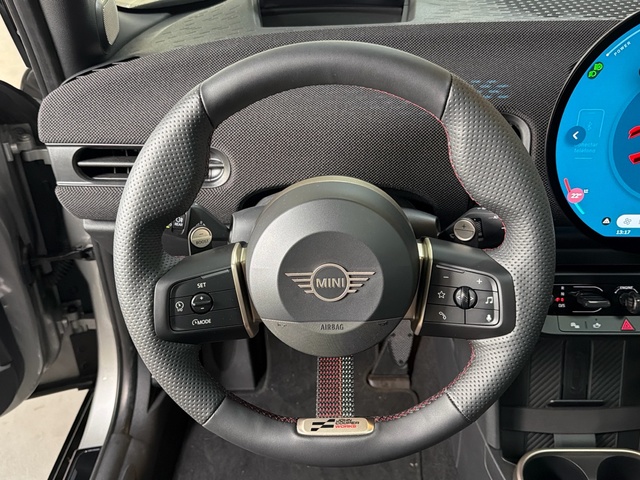 fotoG 15 del MINI MINI Cooper 5 Puertas C 115 kW (156 CV) 156cv Gasolina del 2025 en Asturias