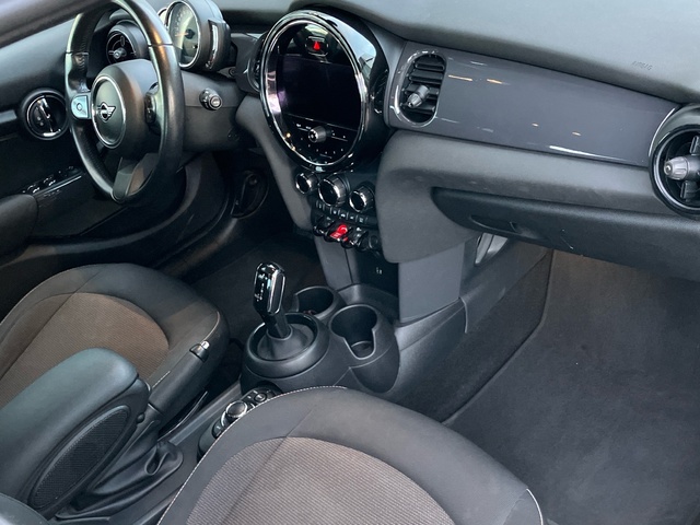 fotoG 7 del MINI MINI 5 Puertas Cooper 100 kW (136 CV) 136cv Gasolina del 2021 en León