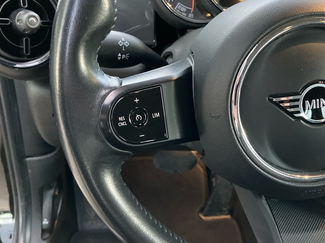 fotoG 21 del MINI MINI 5 Puertas Cooper 100 kW (136 CV) 136cv Gasolina del 2021 en León