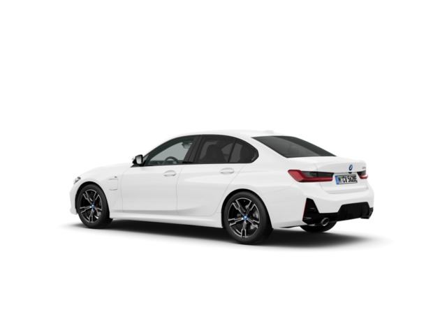 BMW Serie 3 330e color Blanco. Año 2024. 215KW(292CV). Híbrido Electro/Gasolina. En concesionario Ilbira Motor | Granada de Granada