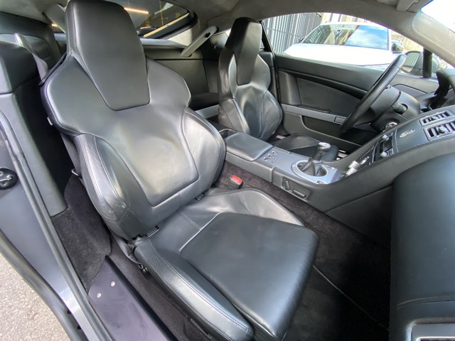 Aston Martin Vantage 4.3 V8 283 kW (380 CV)