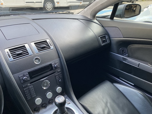 Aston Martin Vantage 4.3 V8 283 kW (380 CV)