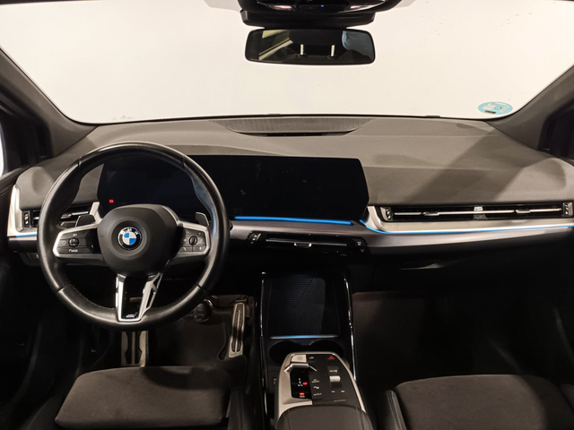 BMW Serie 2 218i Active Tourer color Negro. Año 2022. 100KW(136CV). Gasolina. En concesionario Barcelona Premium -- GRAN VIA de Barcelona