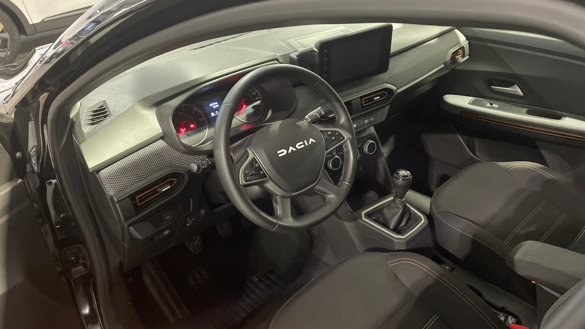 Dacia Sandero ECO-G 100 en Barcelona