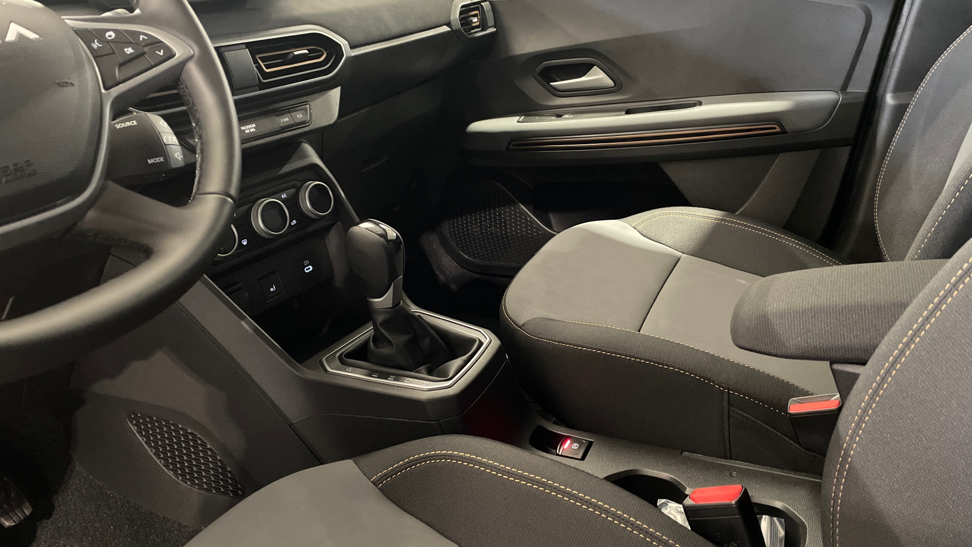 Dacia Jogger Hybrid 140 en Barcelona