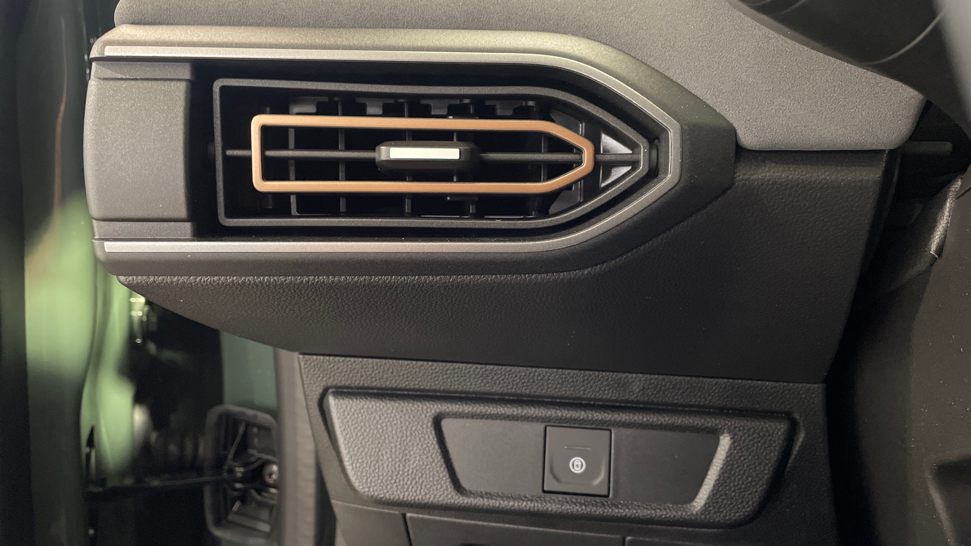 Dacia Jogger Hybrid 140 en Barcelona