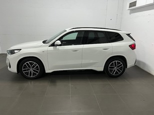 Fotos de BMW X1 sDrive18d color Blanco. Año 2024. 110KW(150CV). Diésel. En concesionario Amiocar S.A. de Coruña