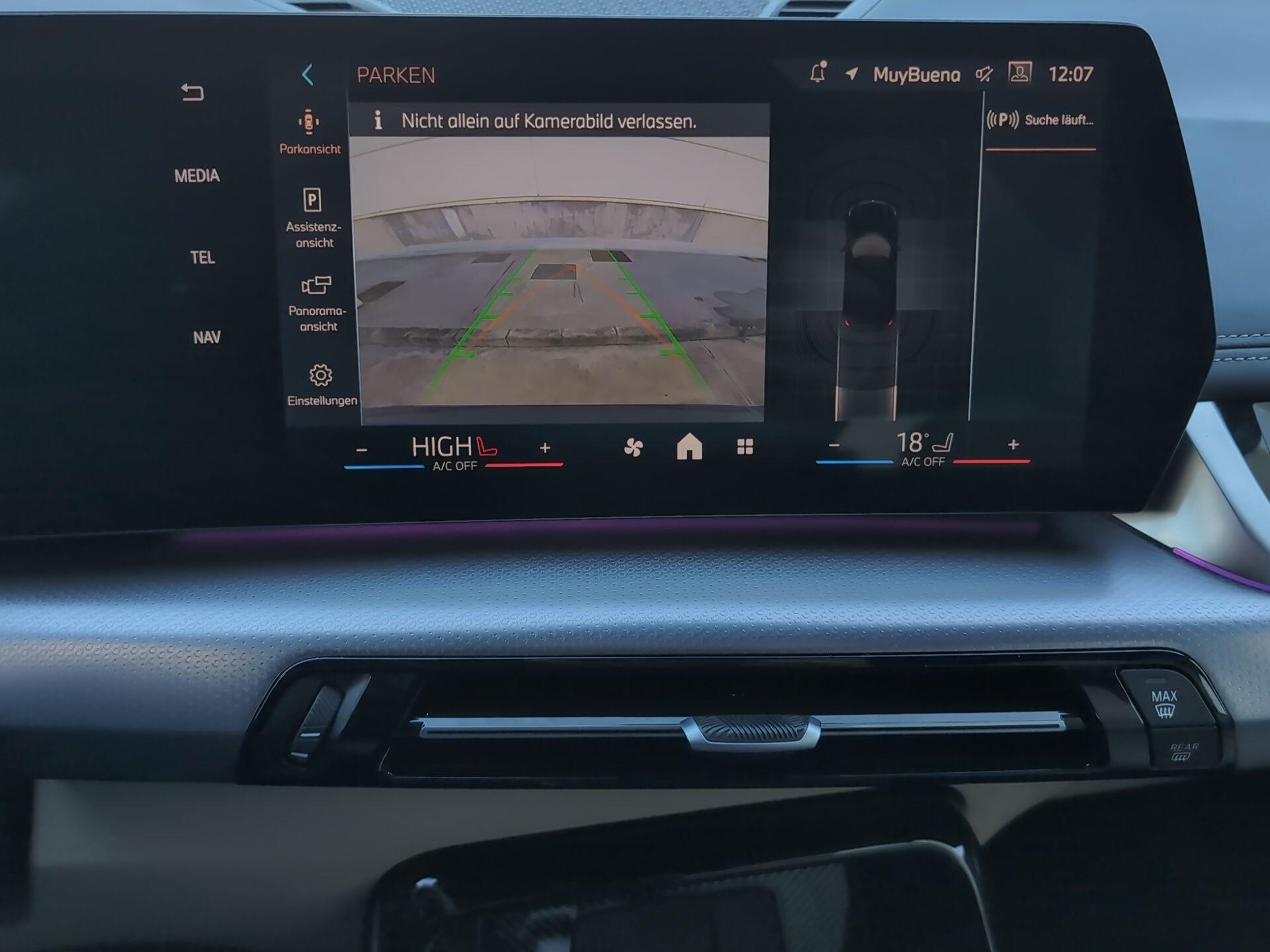 BMW X1 xDrive30e color Negro. Año 2025. 240KW(326CV). Híbrido Electro/Gasolina. En concesionario Automotor Premium Velázquez - Málaga de Málaga