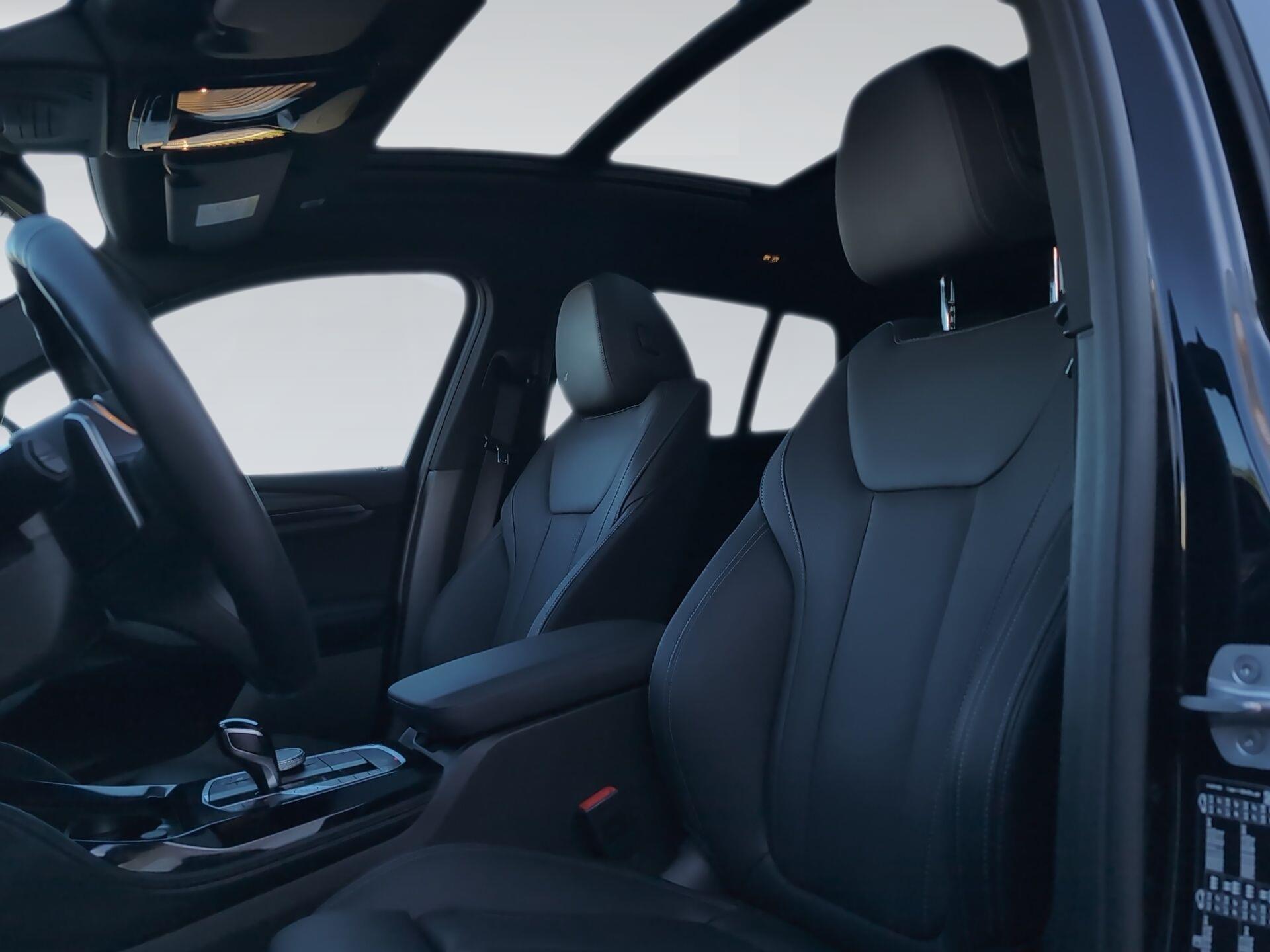 BMW X4 xDrive30d color Negro. Año 2025. 210KW(286CV). Diésel. En concesionario Automotor Premium Viso - Málaga de Málaga